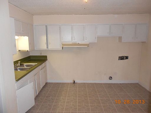 3rd image of 439 S Columbia St