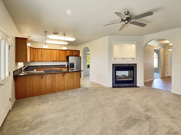 Open Concept Kitchen & Fam R