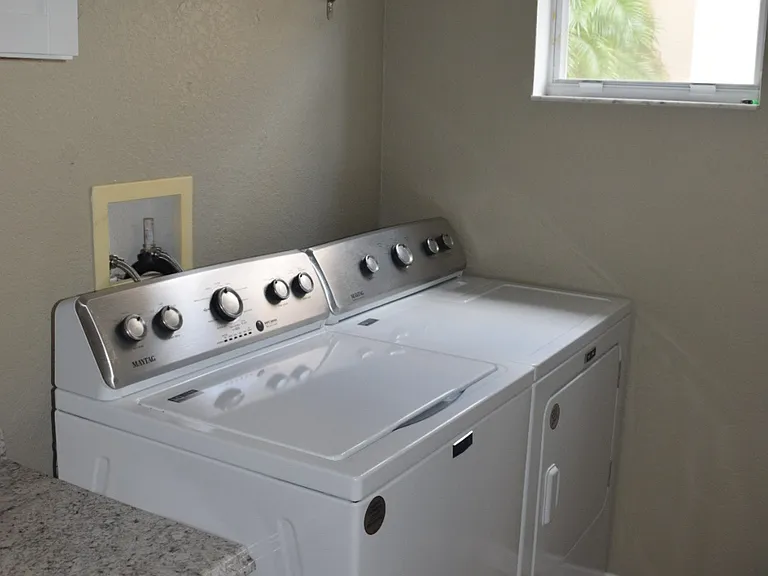 9923 Springlake Cir — Photo 11
