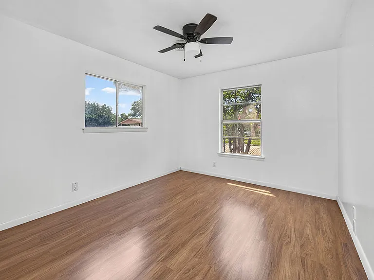 8011 Pistol Ln — Photo 12