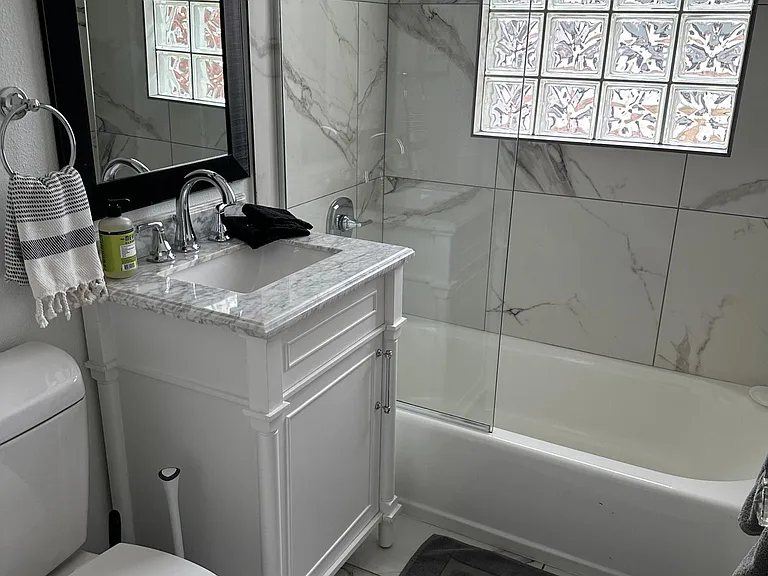 2421 S High St — Photo 26