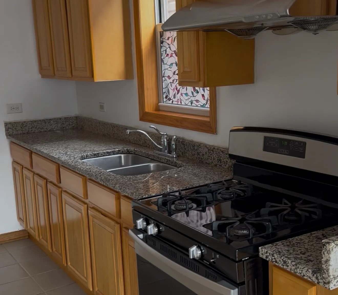 2 bed, $1,600 — Photo 4