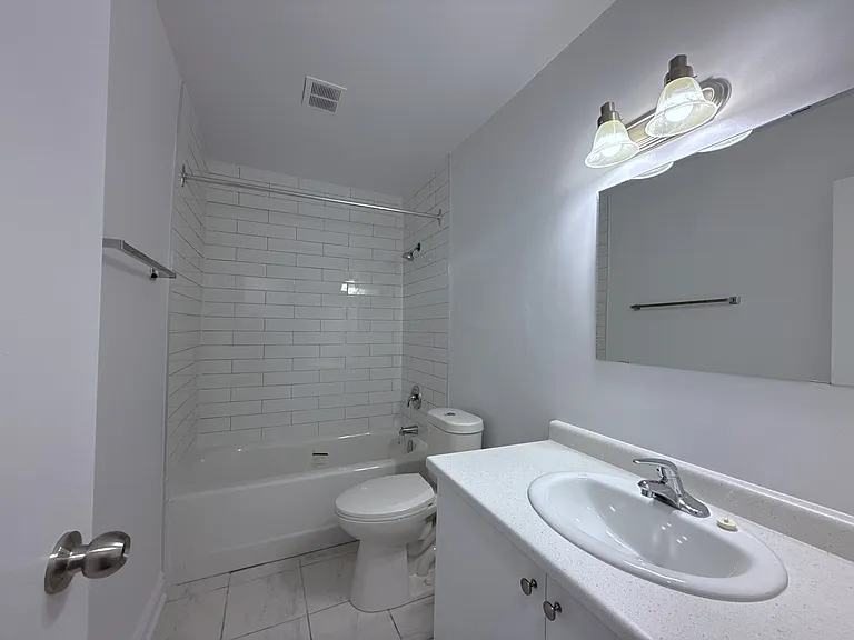 480 Maple Ave — Photo 14