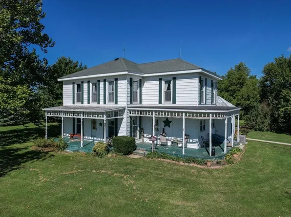 21719 E 3470 North Rd, Rossville, IL 60963