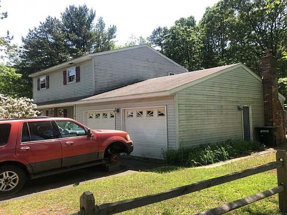 2nd image of 6 Baker Dr