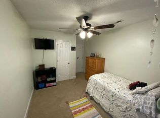 605 SW Westview Dr, Grain Valley, MO 64029