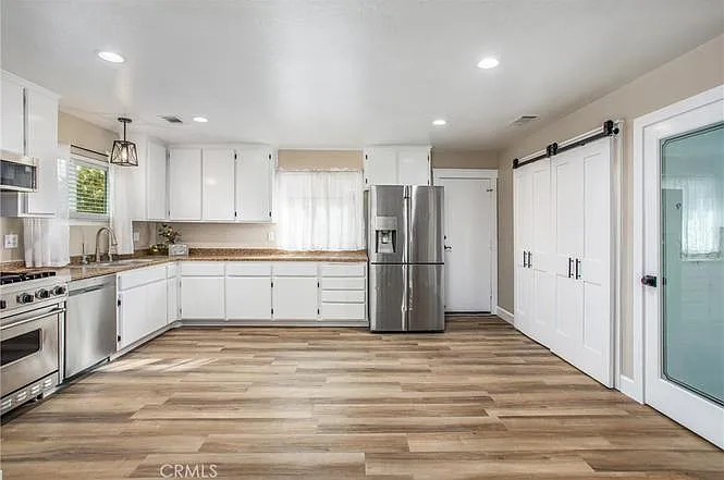 24705 1st Ave — Photo 3