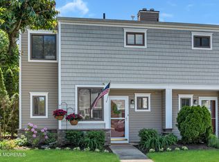 27 Elizabeth Ct, Tinton Falls, NJ 07724