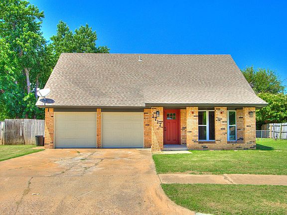 2nd image of 1717 Camelot Dr