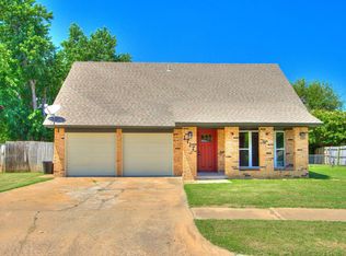 1717 Camelot Dr, Norman, OK 73069