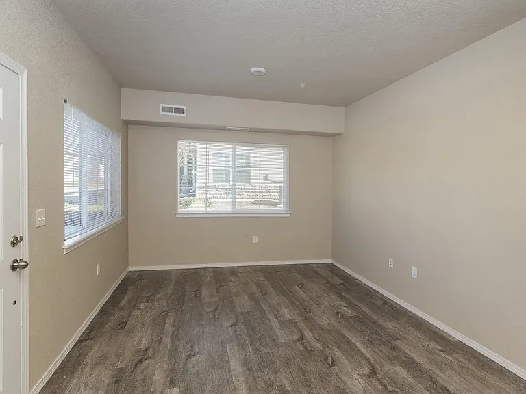 1592 Monterey Rd #102 — Photo 5