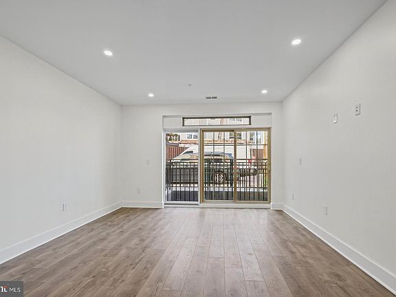 3rd image of 1341 Pennsylvania Ave SE #1B
