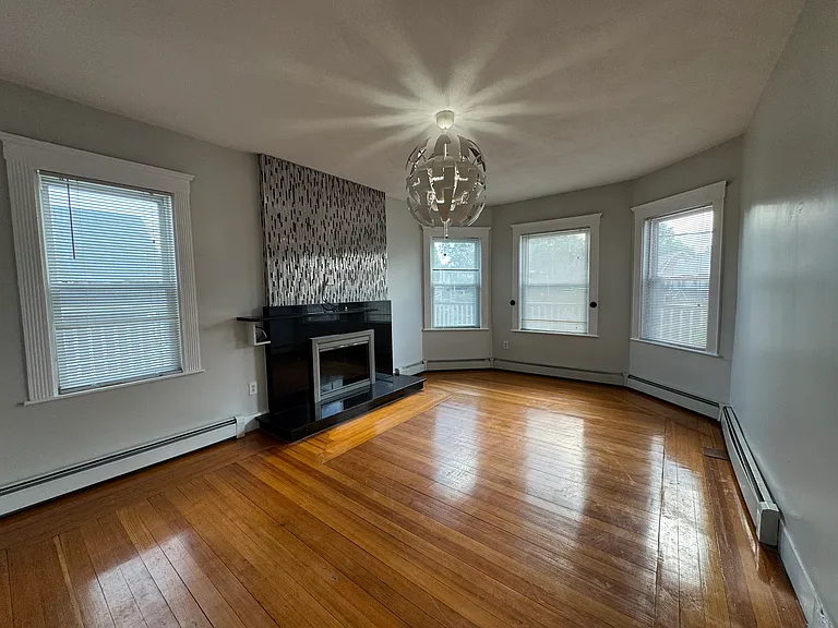 722 Adams St #2 — Photo 8