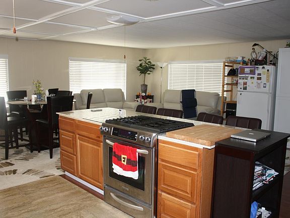 3rd image of 6130 Monterey Hwy Space 33
