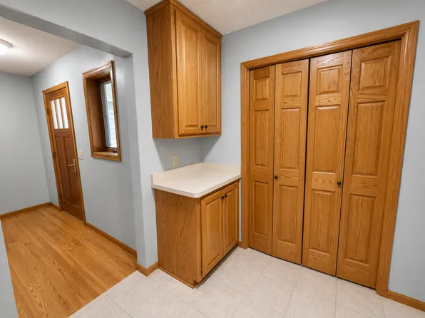 915 Ferndale St S, Maplewood, MN 55119