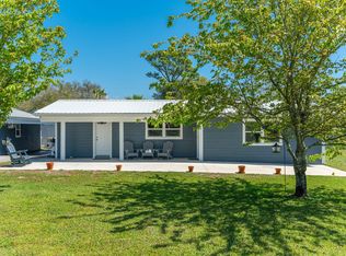 202 Squirrel Haven Rd, Mary Esther, FL 32569