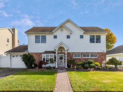 32 Candy Lane, Syosset, NY, 11791