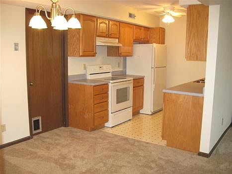 4th image of 2925 SW Maupin Ln APT 1