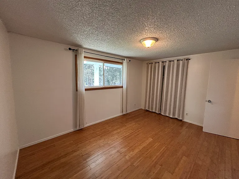 1665 Lorane Hwy — Photo 15