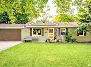 303 Maria St, East Peoria, IL 61611