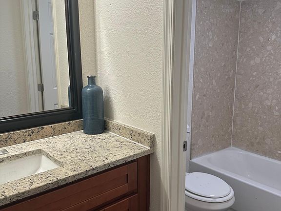 5th image of 4434 N 7th Ave #314