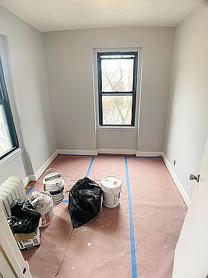 4th image of 2105 33rd St APT 3B