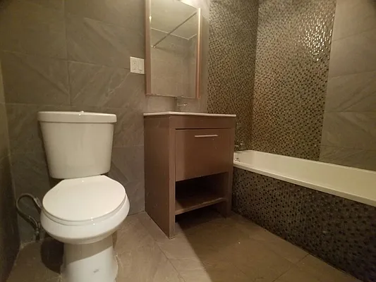 Rented by Evergreen Apartments BK | media 37