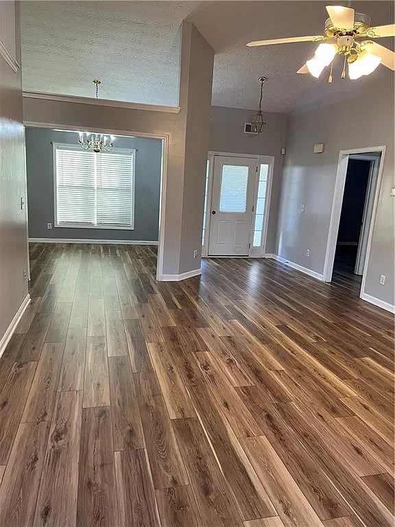 3 bed, 2.0 bath, 1616 sqft, $2,500 — Photo 4