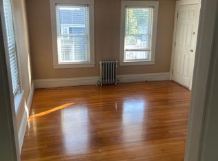 30 Auburn St #1, Woburn, MA 01801