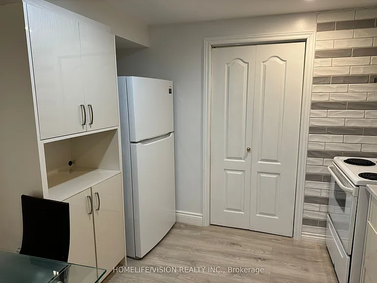 133 Austinpaul Dr #LOWER — Photo 9