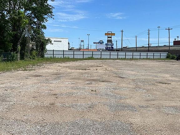 3rd image of 12035 Eastex Fwy