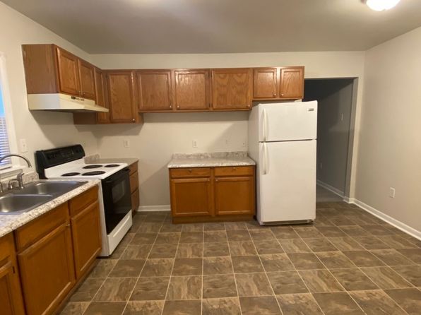 307 Thorn St APT 203