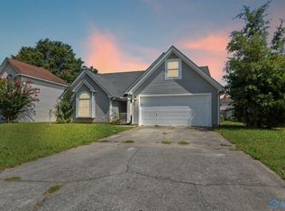 2508 Bonnie Oaks Dr SW, Huntsville, AL 35803