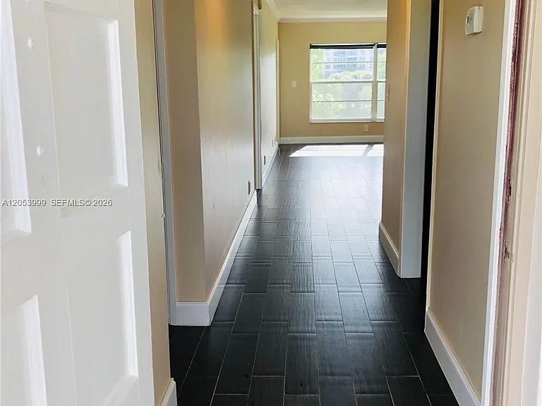 2850 N Palm Aire Dr #404 — Photo 6