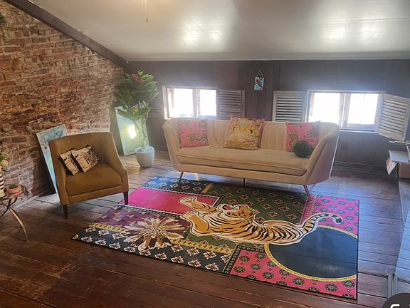 4th image of 819 Stann St #2E