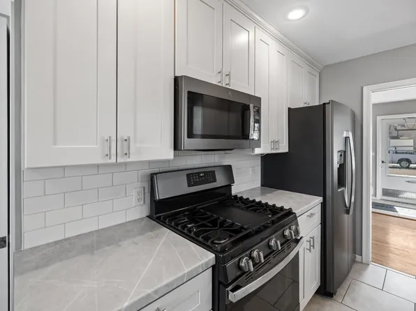 3619 71st St E, Inver Grove Heights, MN 55076