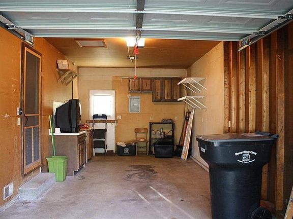 5th image of 52195 Leland Ave
