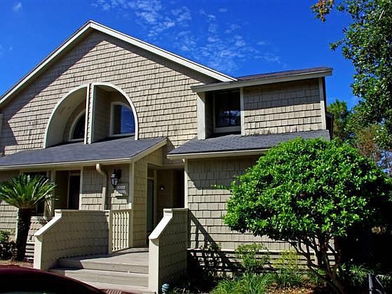 1st image of 8977 Heron Walk Dr