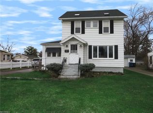 4038 W 220th St, Fairview Park, OH 44126