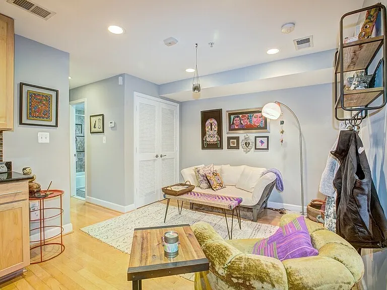 6 Rhode Island Ave NW #3 — Photo 7