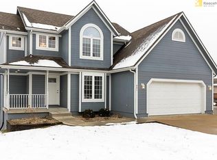 951 NW Birch Ct, Grain Valley, MO 64029