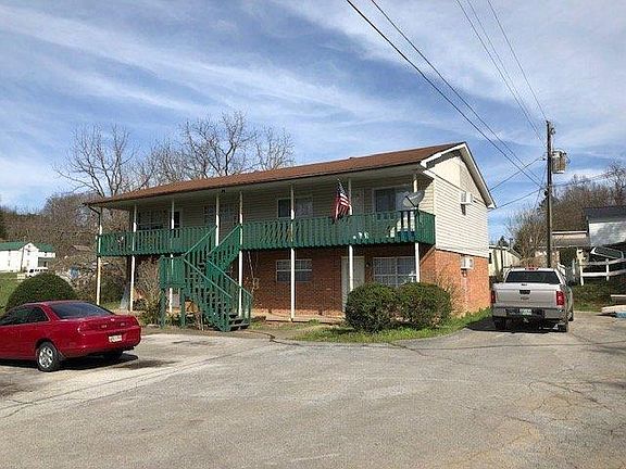4th image of 142 Spears Ave