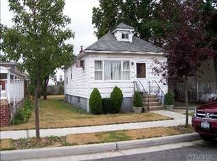 25727 148th Ave, Rosedale, NY 11422