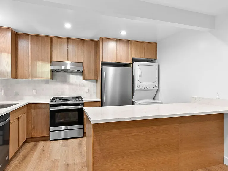 526 Lime Avenue — Photo 35