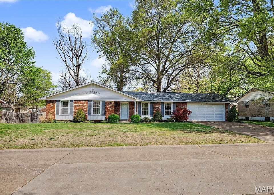 1st image of 2560 Meadow Ln