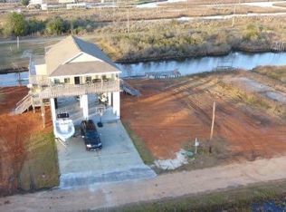 9064 Gulf Ave, Bay Saint Louis, MS 39520