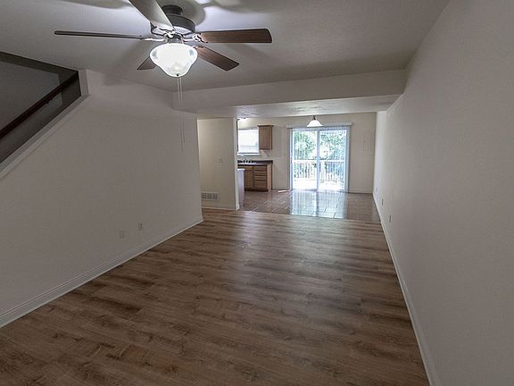 3rd image of 4610 Dehaven Dr