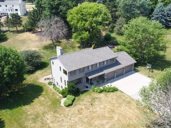 7419 Oak Circle Ct, Middleton, WI 53562