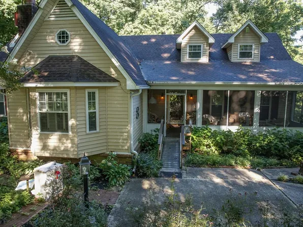 6045 Boskey Dr, Millington, TN 38053