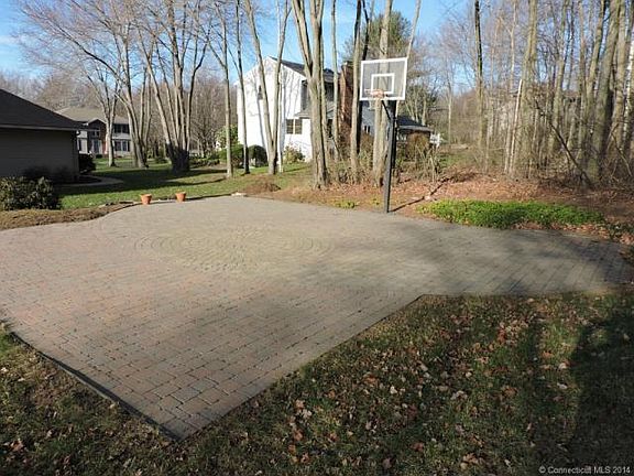 4th image of 124 Tallwood Dr